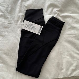 NWT Lululemon In Movement 7/8 Tight